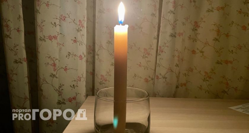 В результате столкновения двух легковушек погибли три человека 