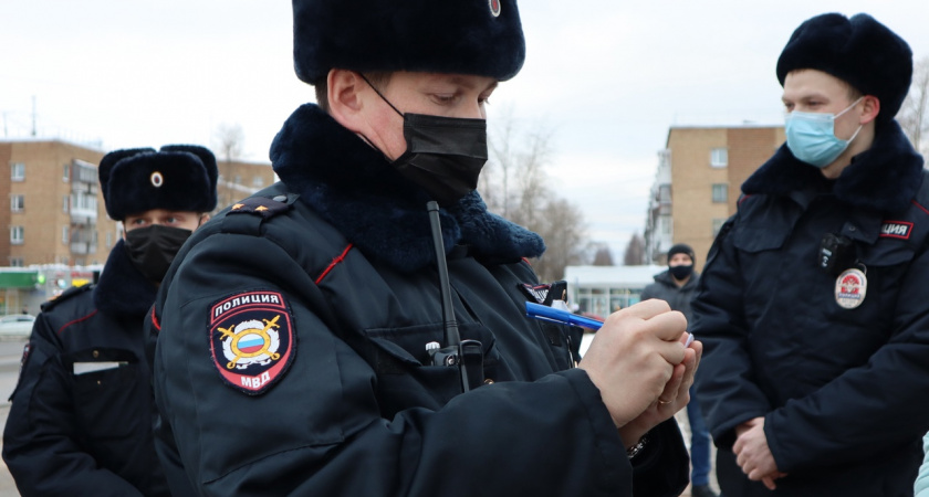 В аэропорту Челябинска провели рейд по выявлению нелегальных мигрантов