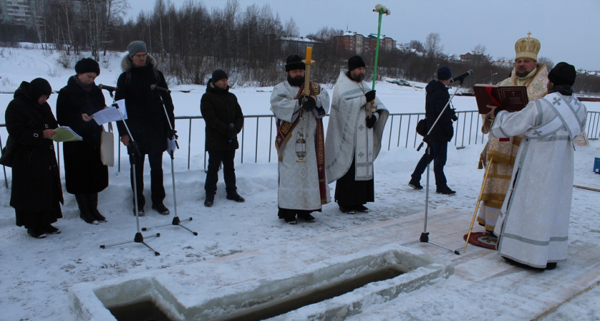 Митрополит Алексий освятит воду в храмах Челябинска 18 и 19 января: подробности проведения обряда