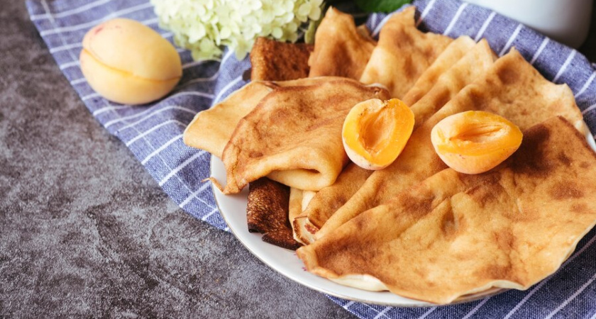 Заливаю это в тесто перед мукой: блины получаются кружевные и очень вкусные - тоньше бумаги