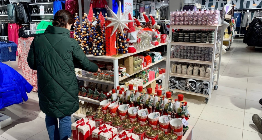 В Челябинской области зарплаты в сфере розничной торговли выросли на 44% за год