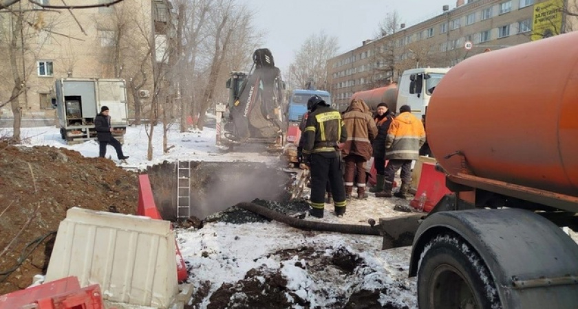 В Челябинске более 6,5 тысяч человек остались без воды и тепла из-за порыва на теплотрассе