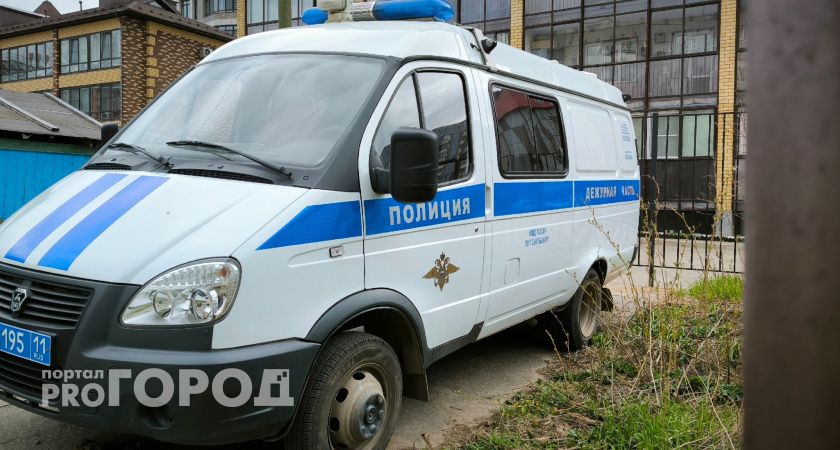 В Челябинской области семилетний мальчик разбил чужое авто на парковке