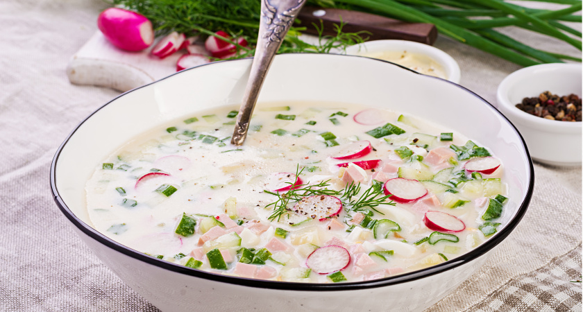 Не колбаса и не сыр: вот что добавить в окрошку – в сто раз вкуснее, чем обычно