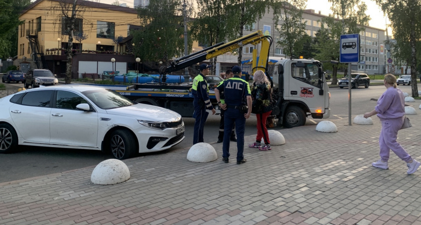 Со 2 июня обязательно должно быть в каждом авто: вот зачем каждый водитель теперь обязан возить в салоне белое полотенце