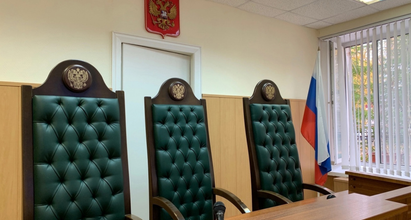 Челябинский областной суд оставил под стражей женщину, обвиняемую в заказе убийства 12-летней дочери