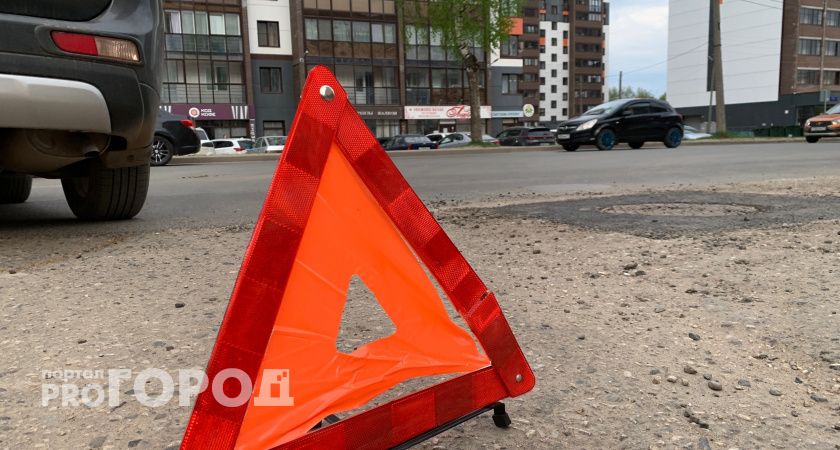 В Челябинске столкнулись сразу восемь машин