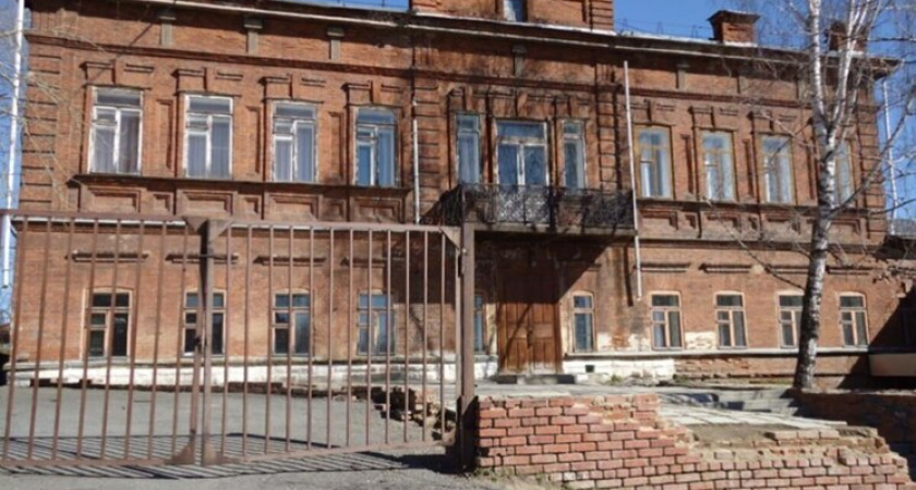 В одном из городов Челябинской области зданию Женской гимназии планируют вернуть исторический облик