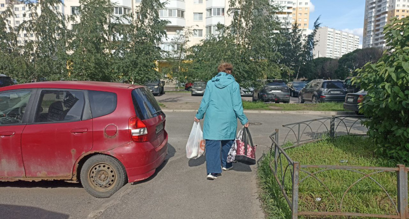 И работающим, и неработающим. Эту сумму прибавят к пенсии пенсионерам уже в июле