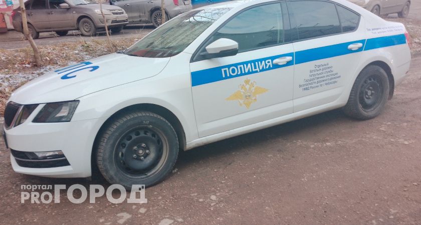 В Челябинске подростки на мотоциклах без прав попались ДПС