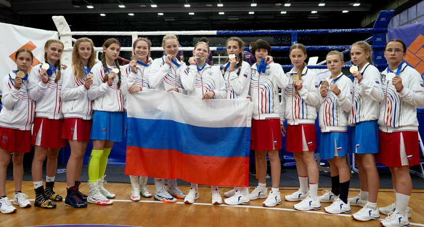 Челябинские подростки завоевали золото на чемпионате Европы по боксу