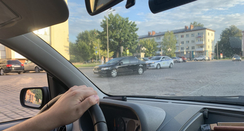 Теперь штраф не только за ремень и телефон: с августа и видеорегистратор под контролем — водителям рассказали о нюансах