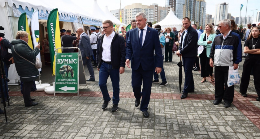 В ледовой арене "Трактор" губернатор Челябинской области Алексей Текслер дал старт работе выставки-ярмарки "АГРО-2025"