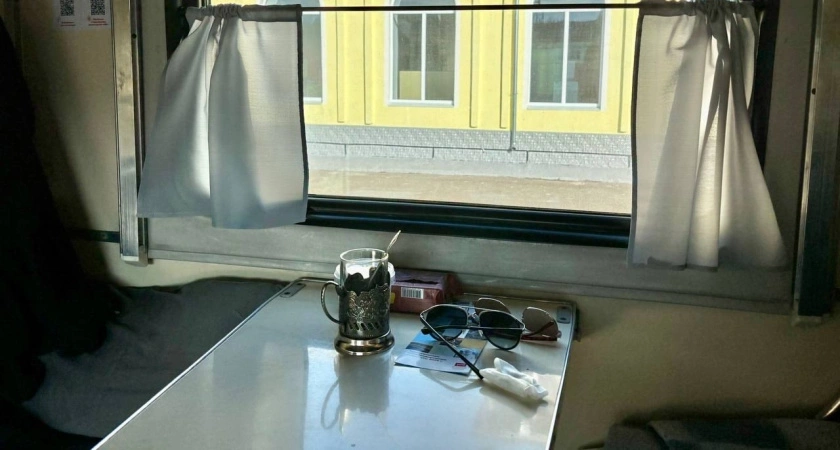 Старушка с верхней полки превратила завтрак в кошмар для пассажиров: обратная сторона правил РЖД