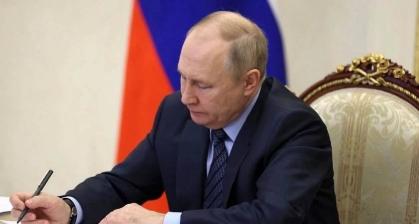 Жители Челябинской области получили государственные награды от Владимира Путина