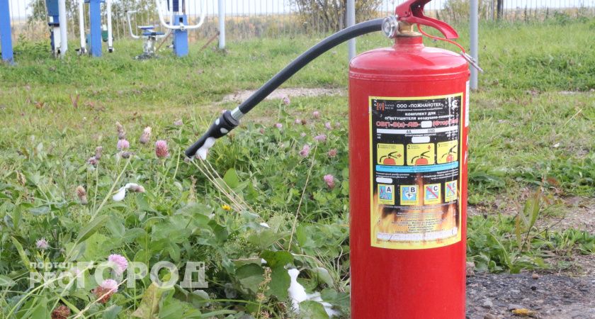 В Челябинской области из-за детской шалости на пожаре пострадали два человека