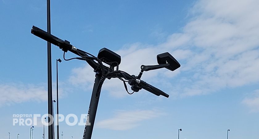 В Челябинске на электросамокате сбили ребенка