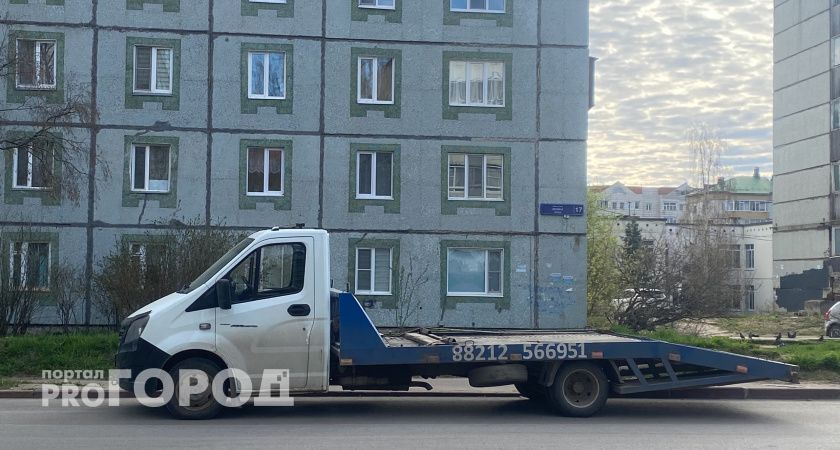 В Челябинске бесхозные машины начнут эвакуировать спустя неделю 