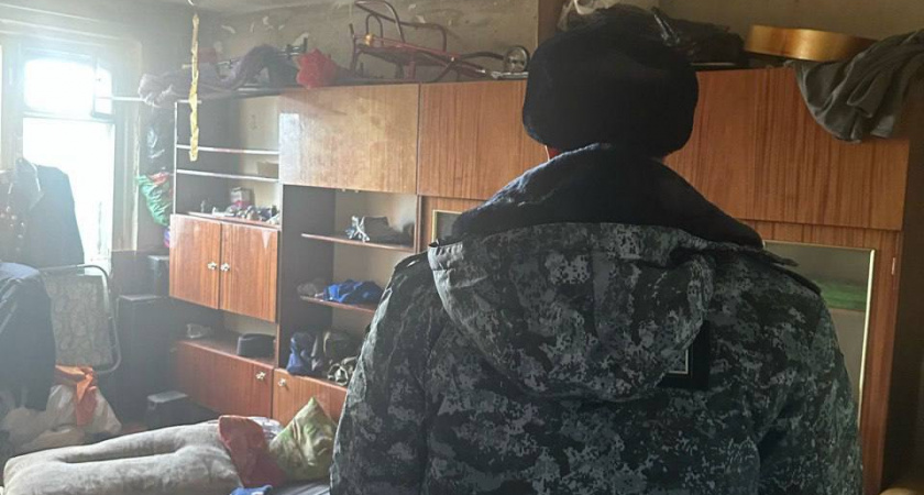 Житель Челябинска потерял квартиру из-за асоциального образа жизни сына