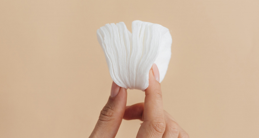 Умные хозяйки скупают пачками: Лучшие способы применения ватных дисков