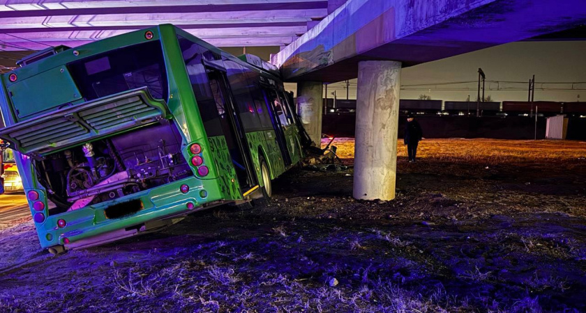 Несколько человек пострадали при ДТП с автобусом в Челябинске