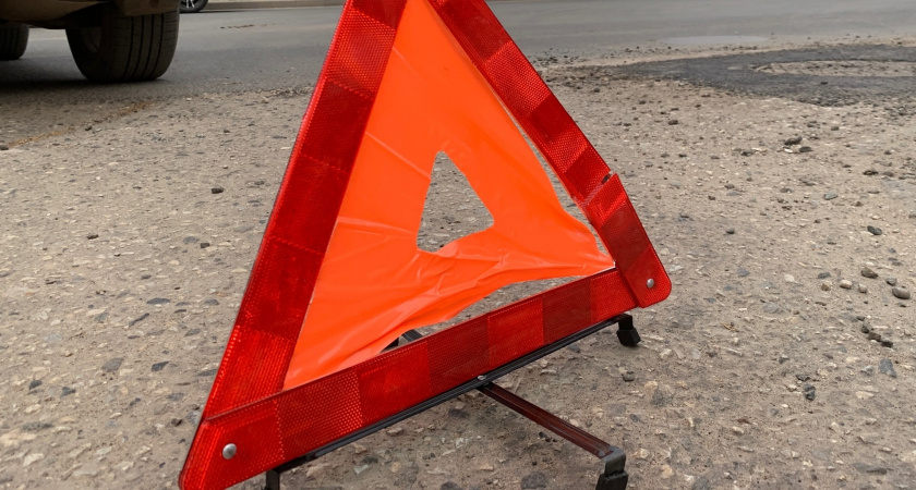 В Челябинске на Свердловском проспекте столкнулись легковушки