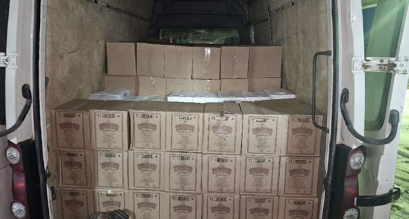 Житель Челябинской области ответит за 3800 бутылок нелегального алкоголя