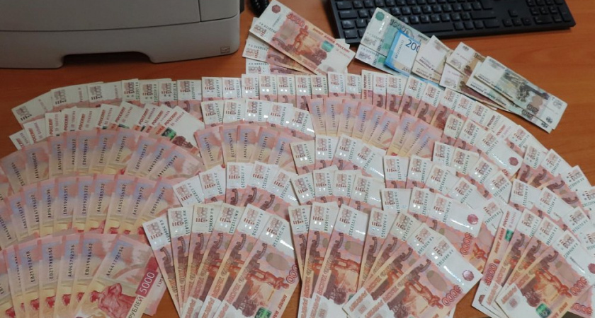 В Челябинском аэропорту сорвана попытка вывоза 1,5 миллиона рублей