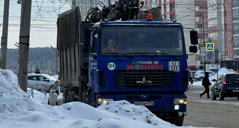 В Челябинске усиливают уборку улиц и вывоз отходов после снегопада