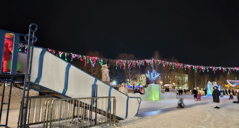 В Челябинске школьник получил серьезную травму при спуске с ледяного склона