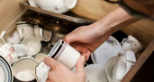 Вы будете в шоке: эксперты рассказали, почему в доме нельзя хранить битые кружки и тарелки
