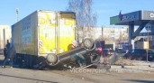 В Челябинске легковой автомобиль перевернулся на крышу и отлетел в грузовик