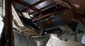 В Челябинской области обрушился потолок в ветхом доме, чудом не пострадала пенсионерка