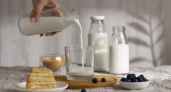 Крашеная мелом вода: Росконтроль назвал бренды молока, которые лучше не брать даже по акции
