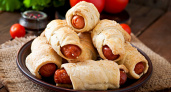 Простейшие сосиски в тесте на скорую руку — вкуснее, чем у бабули