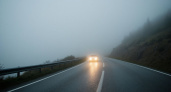 Автоинструктор назвал роковые ошибки при езде в тумане: их допускают даже опытные водители