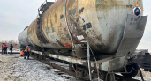В Челябинской области во время маневров две цистерны с бензином сошли с рельсов